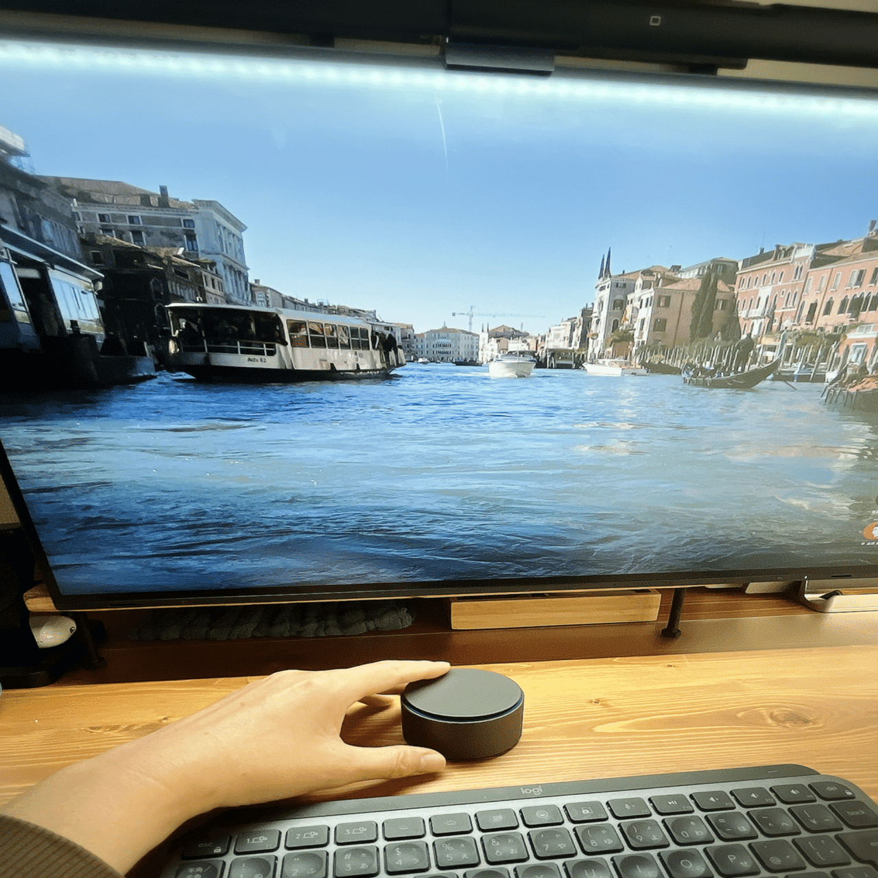 モニターライトはBenQだけじゃなかったよ｜ﾌﾙｲﾁ