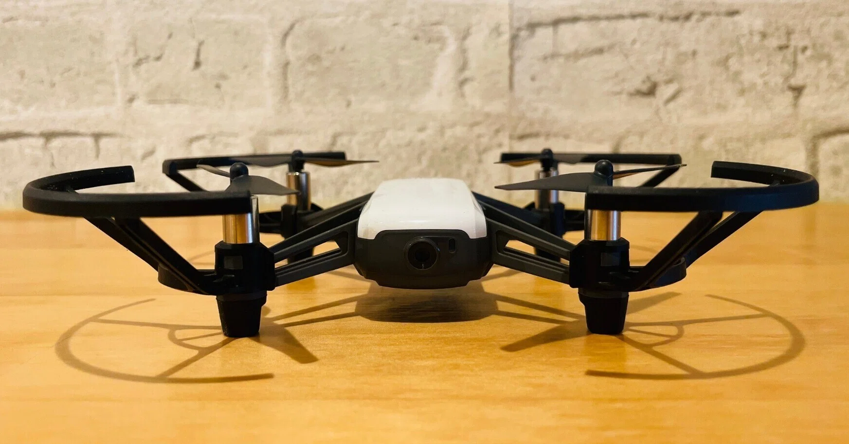 美品】トイドローン DJI Tello 【公式通販】