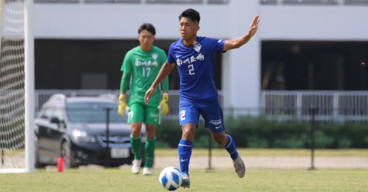 鹿屋体育大学サッカー部ウォーマー・ウィンドブレーカー おせっかい (4年 椨木颯志)｜鹿屋体育大学サッカー部