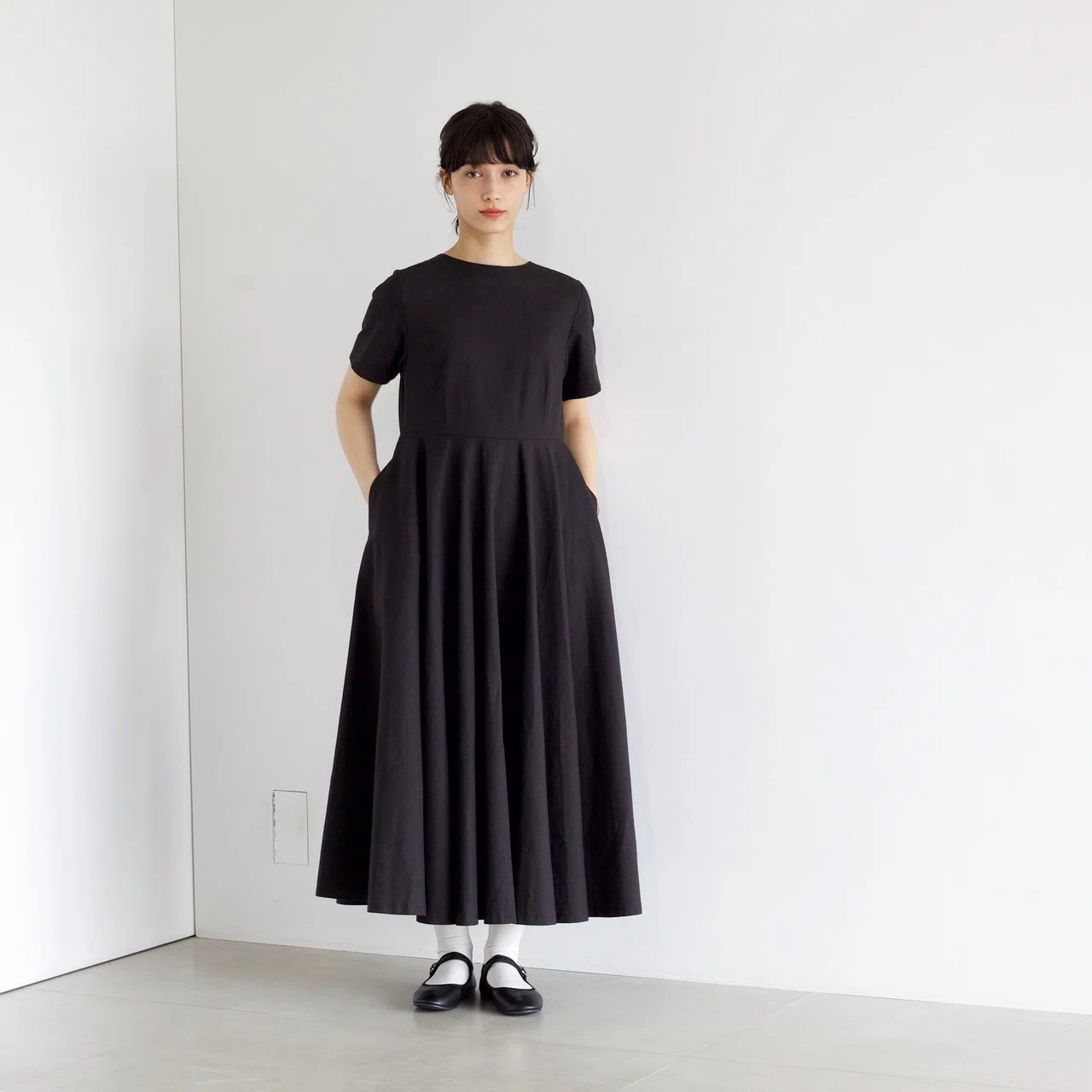 退屈な日常をドレスで踊れ【THE DRESS #00 本日販売開始】｜マール 