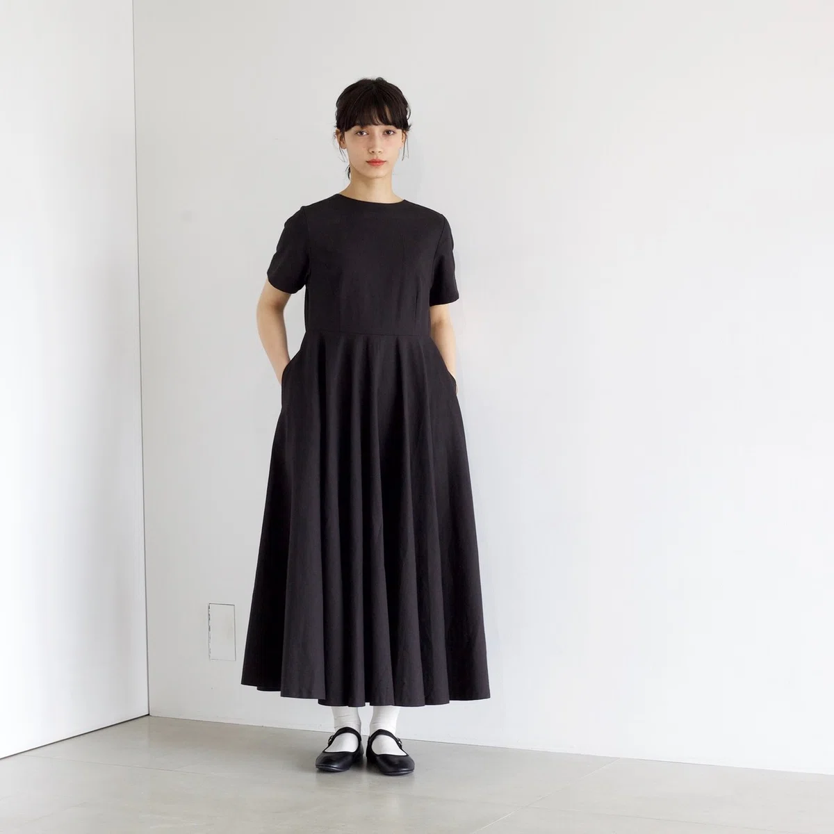 退屈な日常をドレスで踊れ【THE DRESS #00 本日販売開始】｜マール 