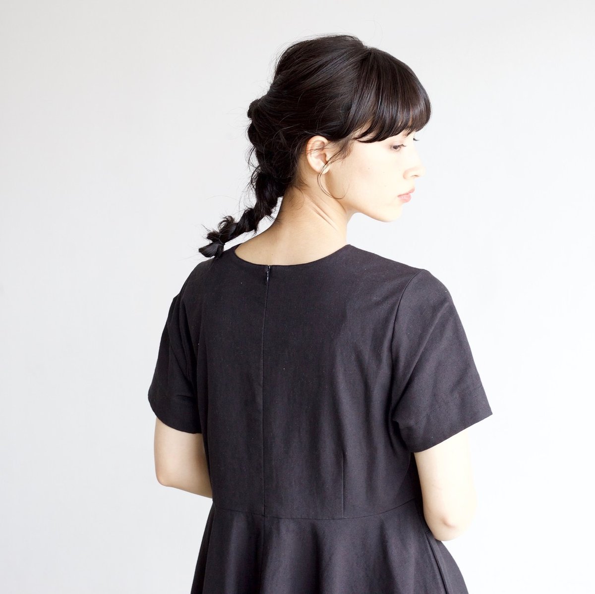 退屈な日常をドレスで踊れ【THE DRESS #00 本日販売開始】｜マール  