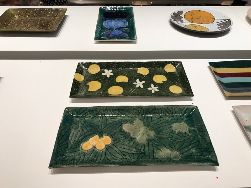 石本藤雄展 マリメッコの花から陶の実へ を観に青山スパイラルへ Mariko Sueoka Note