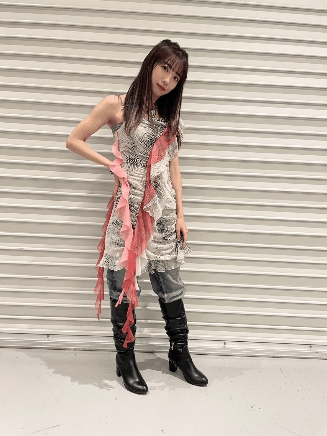 真山りか　メッセージ&サイン入りアイドル写真 8357 真山りか メッセージ&サイン入りアイドル写真 8357