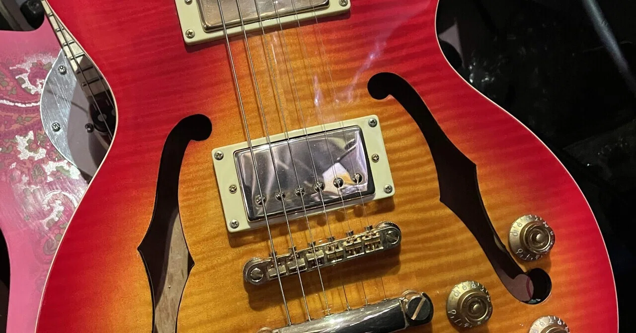 チェリーサンバーストのレスポールを探していたらES Les Paulという 