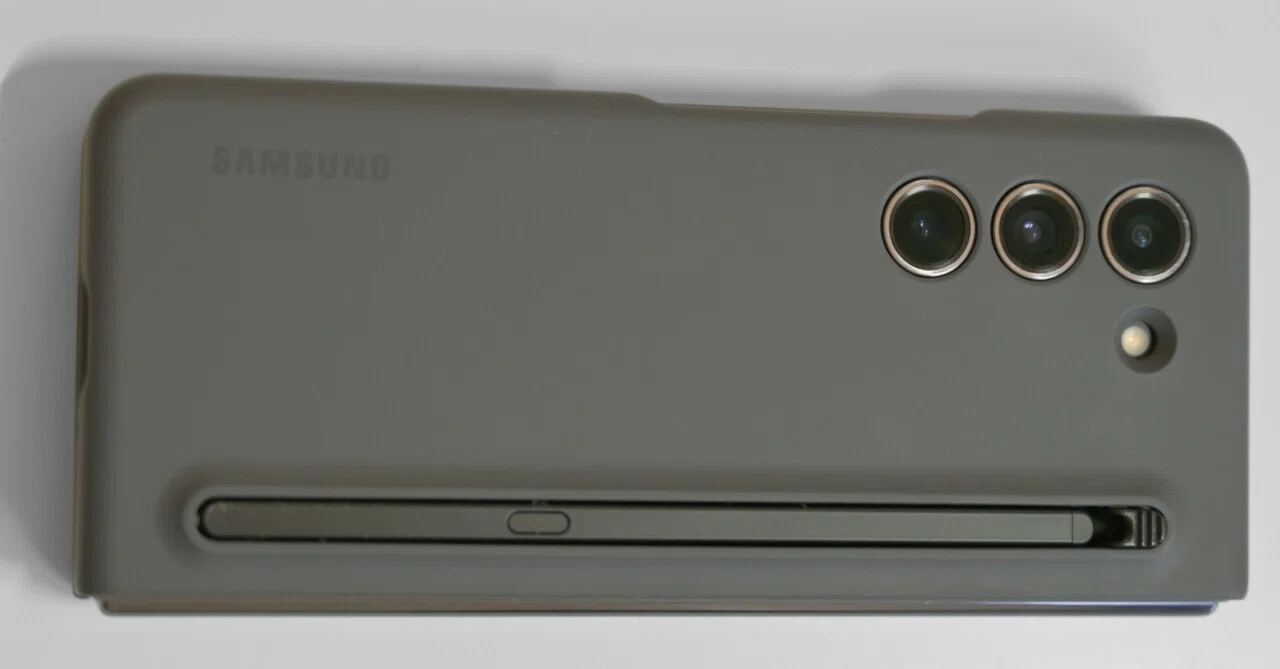 スマホを割ってケースを買ったから紹介してみる - Galaxy Z Fold5 Slim 