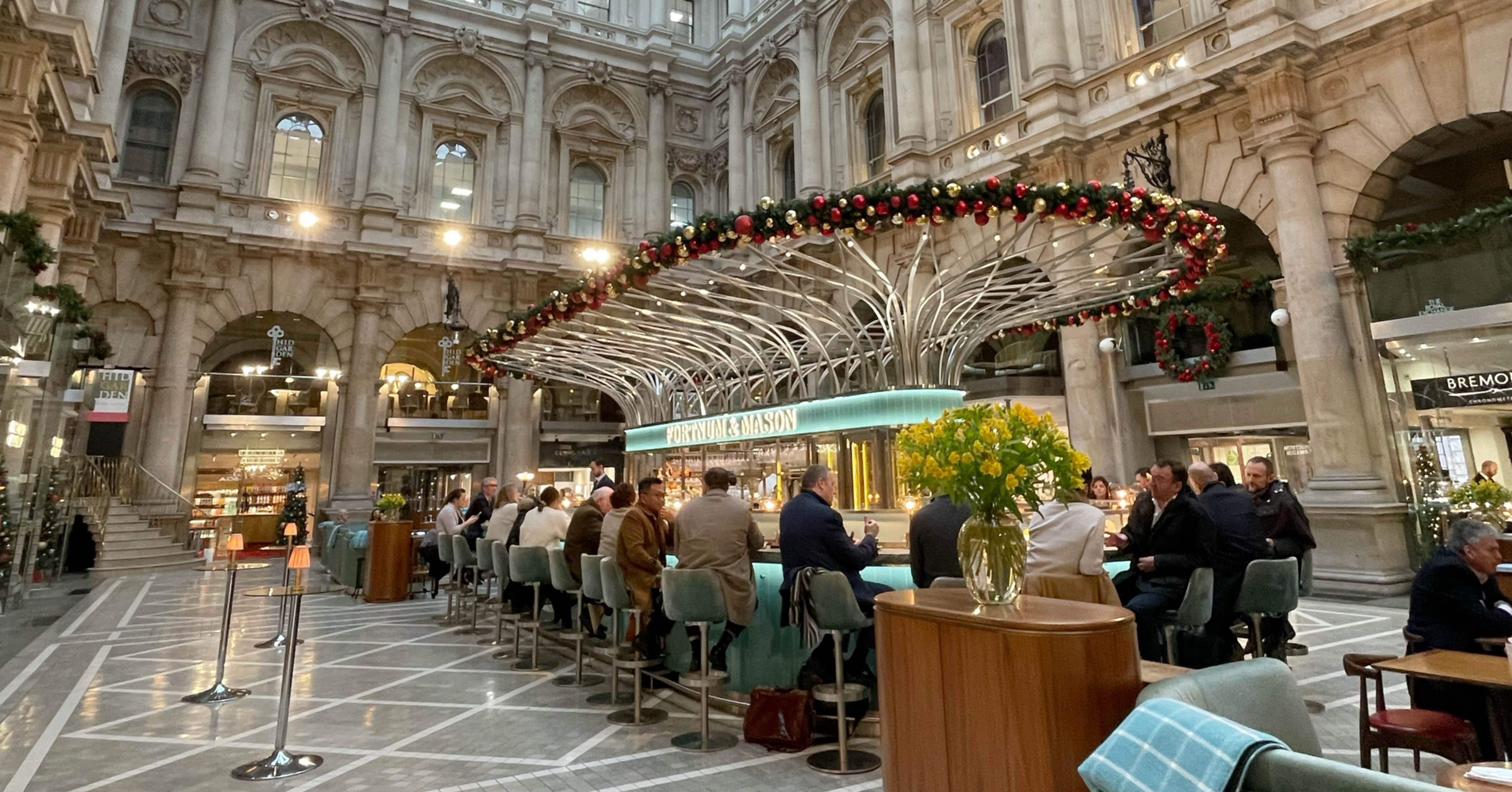 ロンドンと食〉フォートナム&メイソンFortnum & Masonランチと最古の