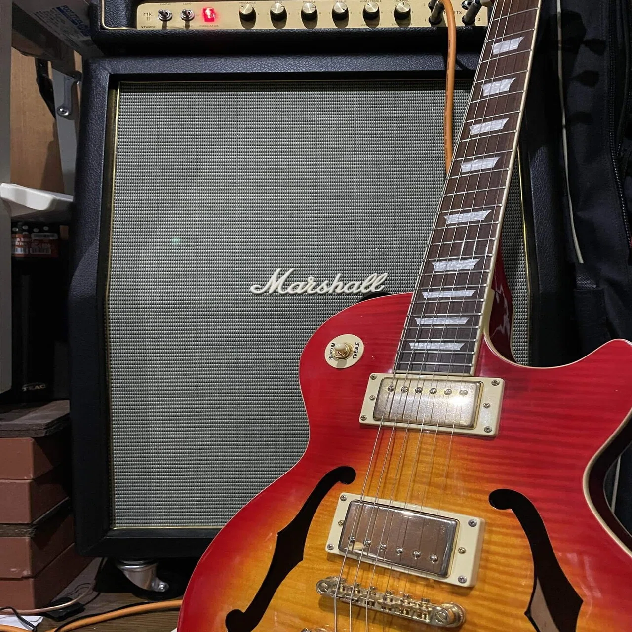 チェリーサンバーストのレスポールを探していたらES Les Paulという 