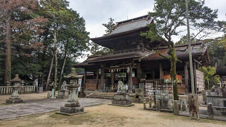 野田神社のお向かいにあります、今八幡宮。