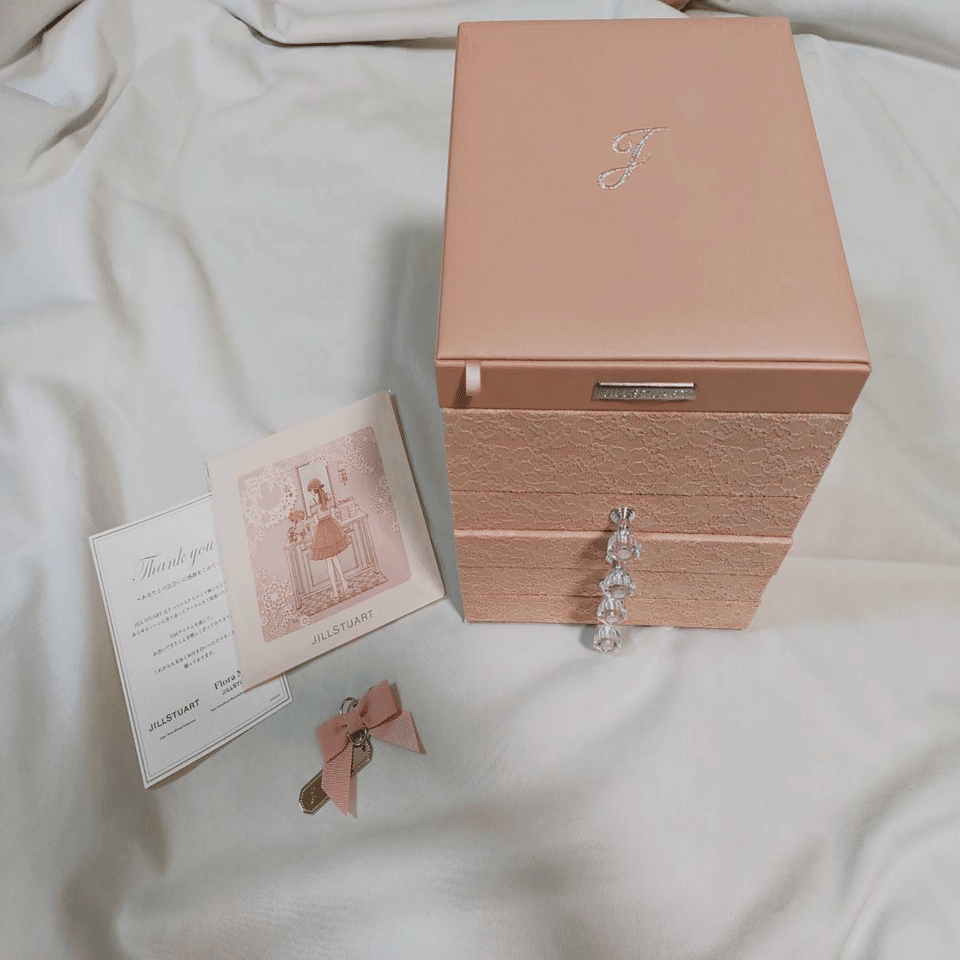 お買い物記録】ジルスチュアートのメイクボックスが届いた｜みくまゆたん