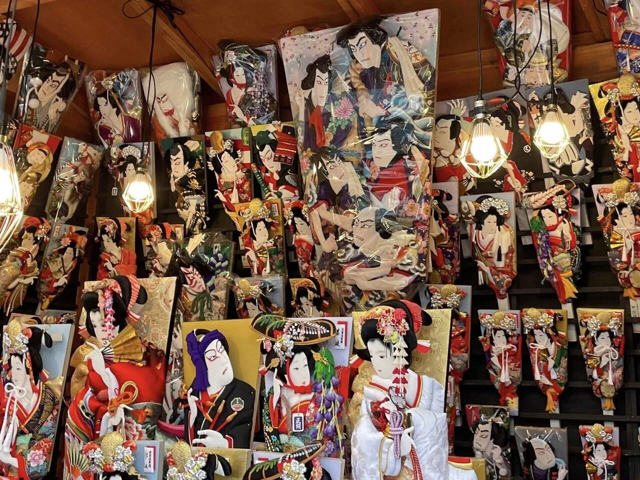 浅草寺で羽子板市が開催！（12/17〜19）｜上野案内所