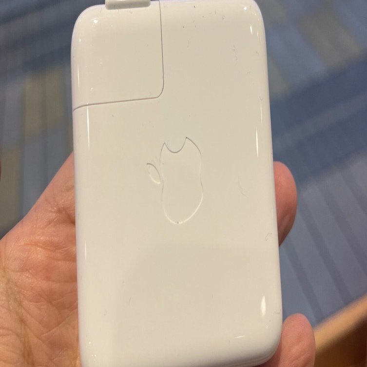 MacBookでワット数の低いApple充電アダプタは使えないのか