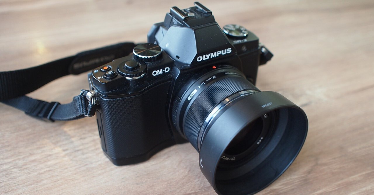 20231219 最近はOM-D E-M5と25mm レンズの組み合わせで持ち歩くことが