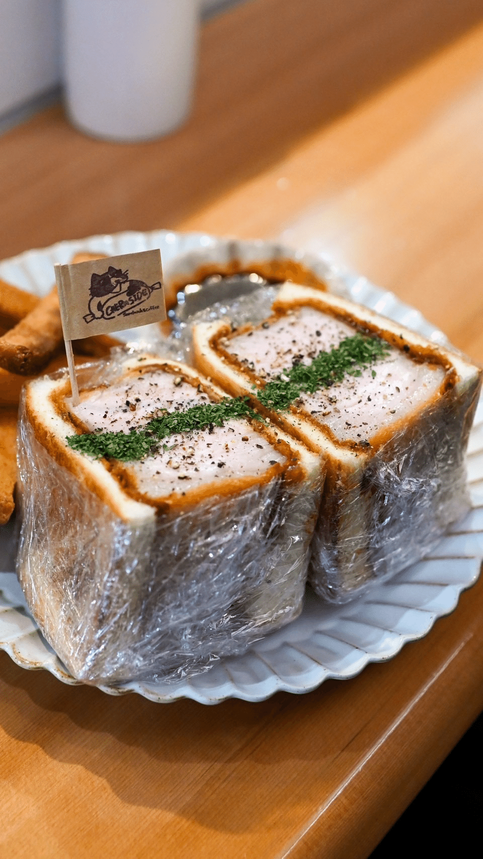 厚さ5cmのカツサンド販売開始🐖｜TAKUYAM