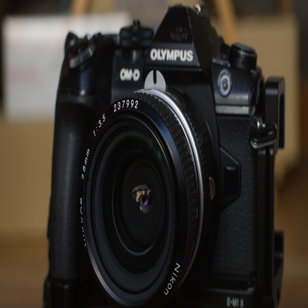 Nikon　F3 + 28mm F3.5 単焦点レンズ Nikon F3 + 28mm F3.5 単焦点レンズ Nikon F3 + 28mm F3.5 単焦点レンズ