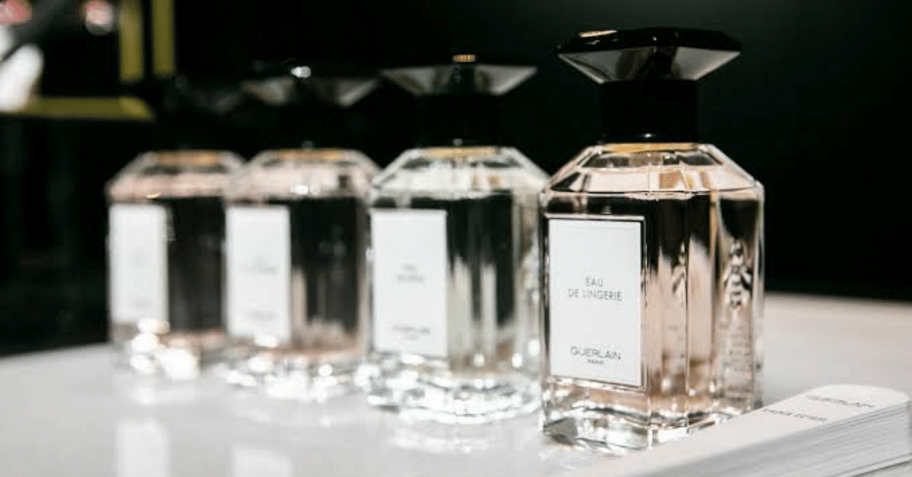 希少 黒入荷！ レマティエール GUERLAIN コンフィダンシエル ｜𝕃 コレクション 香水(ユニセックス)