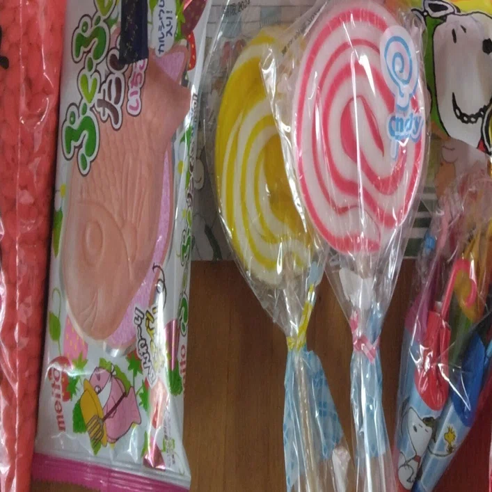 駄菓子屋さんのペロペロキャンデーとクリスマスのおくりもの｜Hello−bye