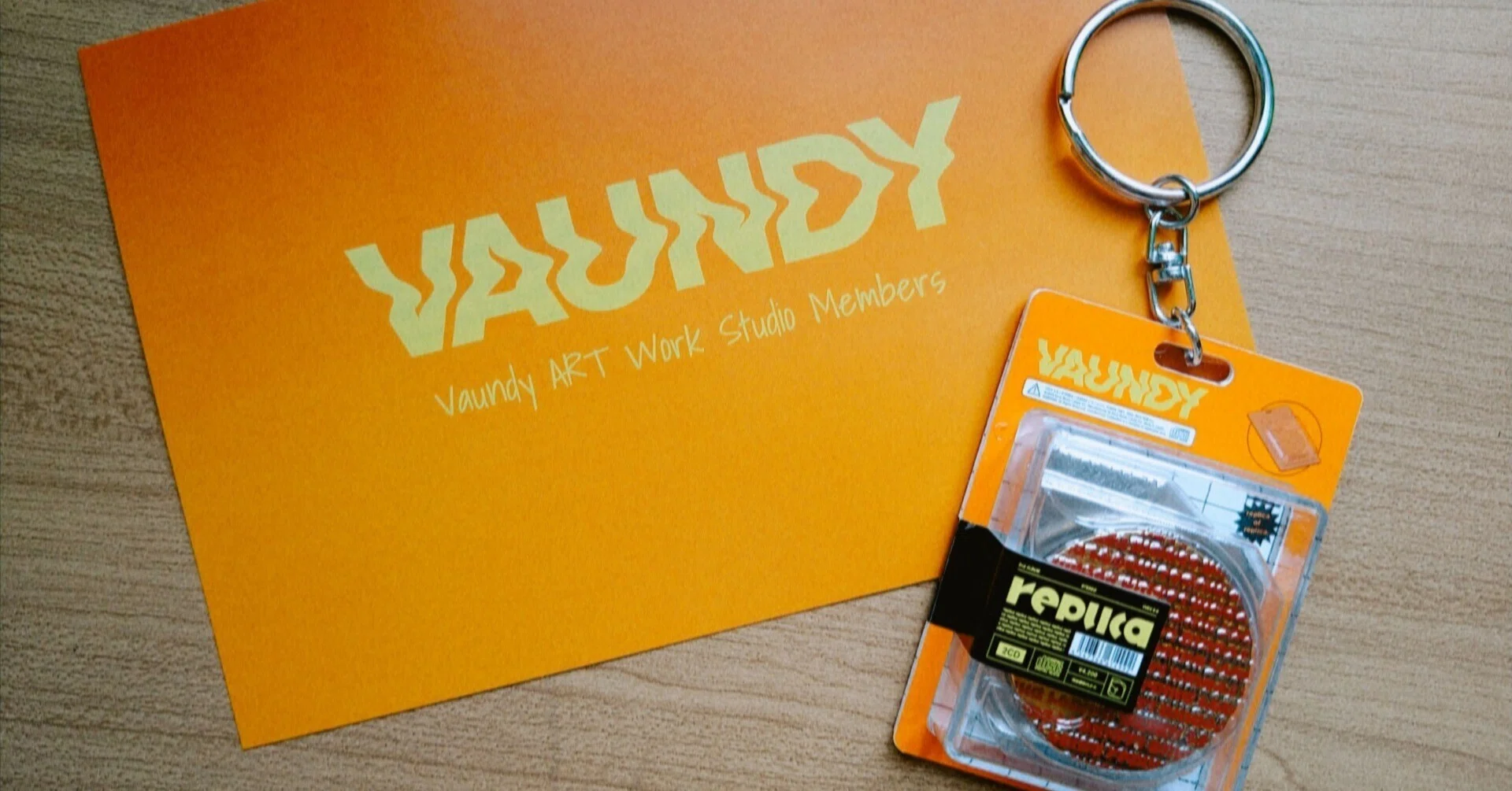 vaundy replica ギミックアクリルキーチェーン