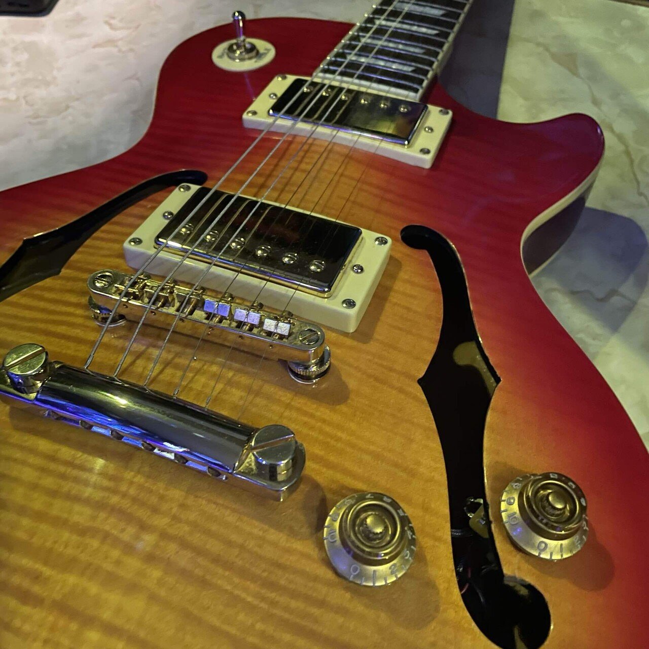 チェリーサンバーストのレスポールを探していたらES Les Paul チェリーサンバーストのレスポールを探していたらES Les Paul