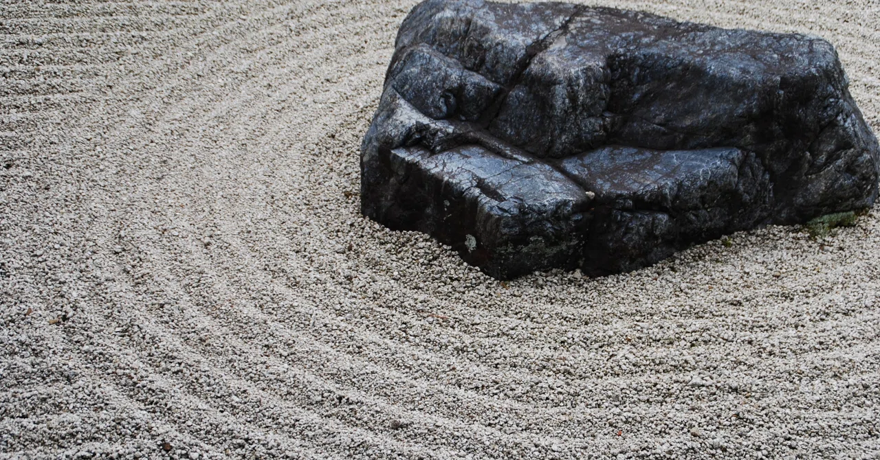 「雑念」は取り払うより、気づくだけでいい。あなたを苦しめる雑念とのつきあい方。｜Inner peace and Nature