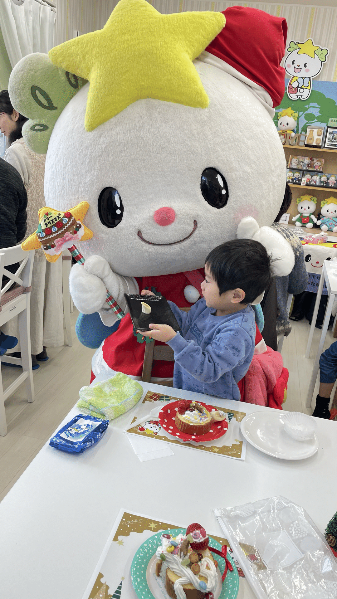 ゆめちゃんとクリスマスケーキ🎂｜カフェ&ランチ「みんなのゆめ