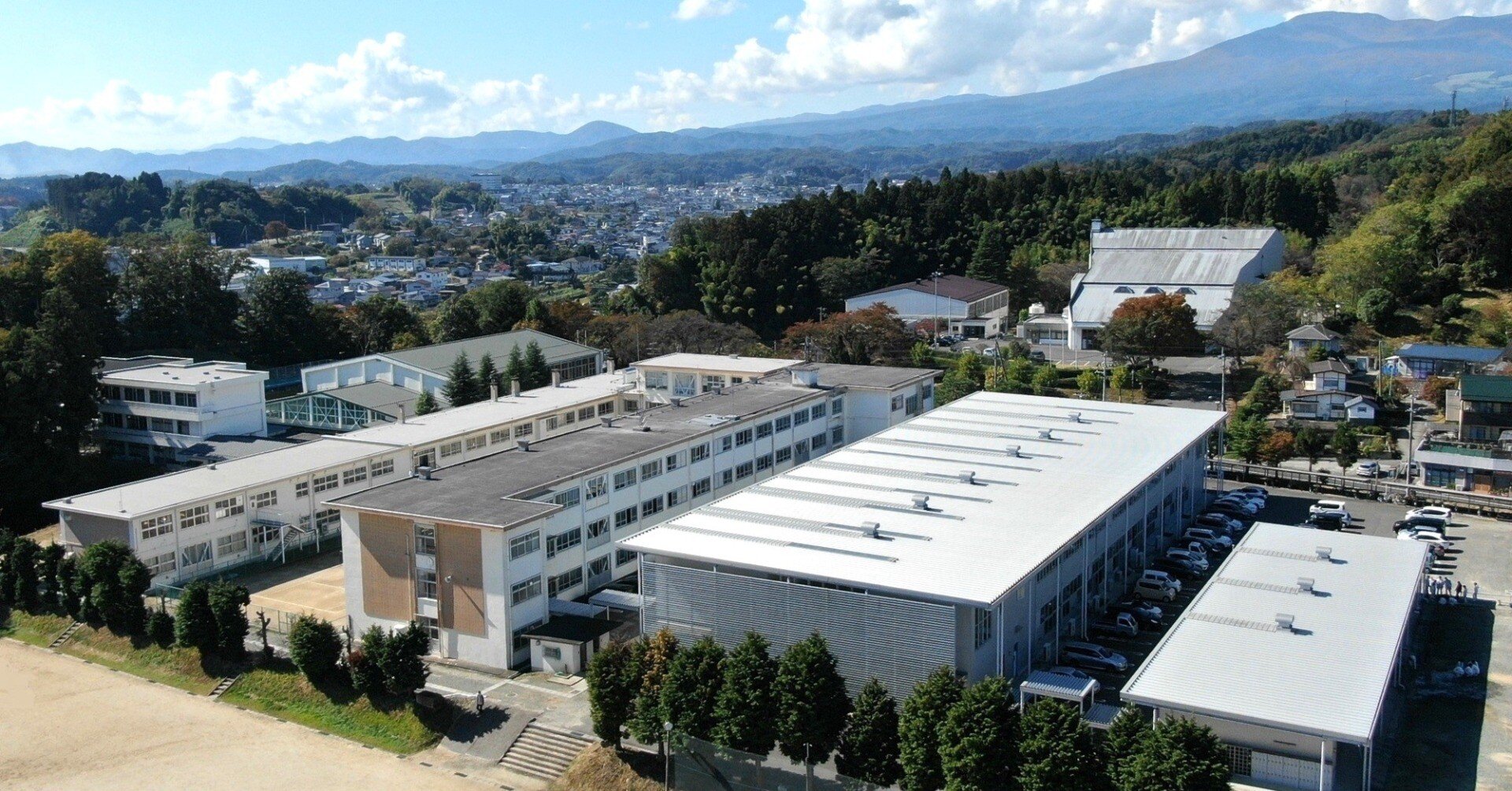 松実」復興と地域創生に向けて 福島県立二本松実業高等学校（本校舎