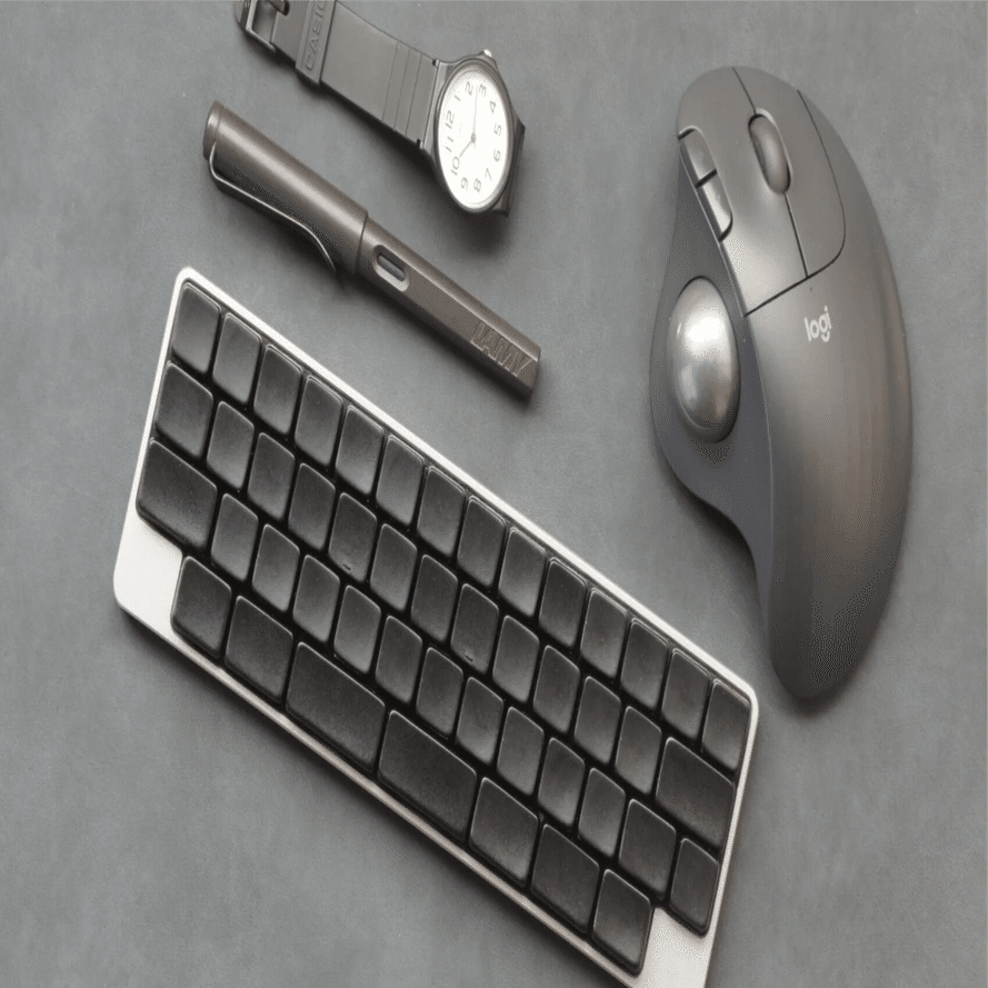 ロープロファイルでロウスタッガードな狭ピッチキーボードを作った