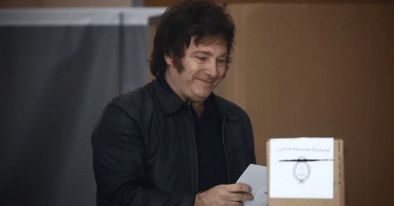 過去へ向かう反物質宇宙？物理学者が急進的かつ革命的なアイデアを提案