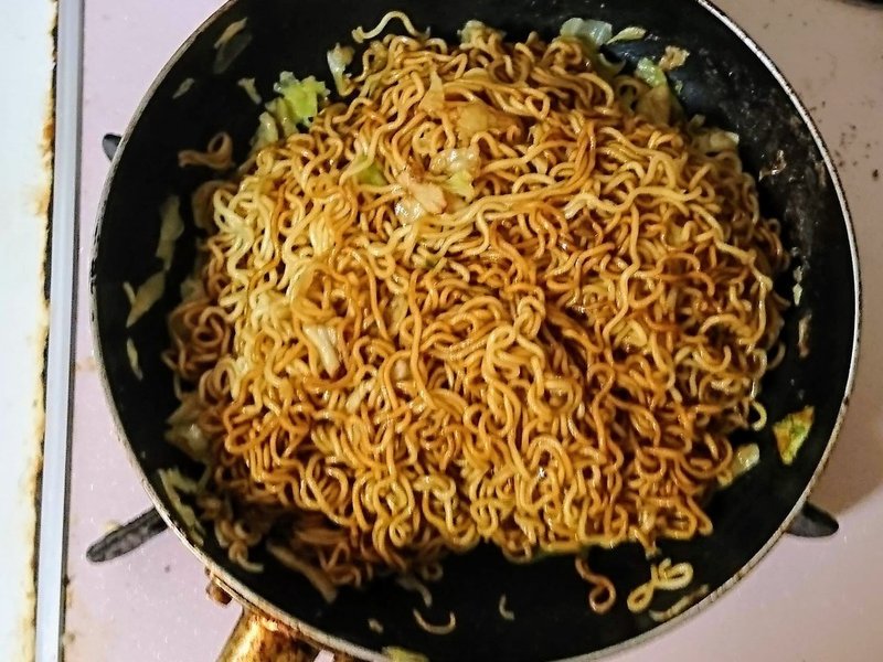 カップ焼きそばをフライパンで作ってみる 木村全開 Note