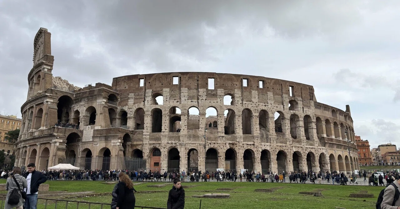 イタリア🇮🇹旅行】7日目①コロッセオ約2000年前の巨大建造物｜Lucydog