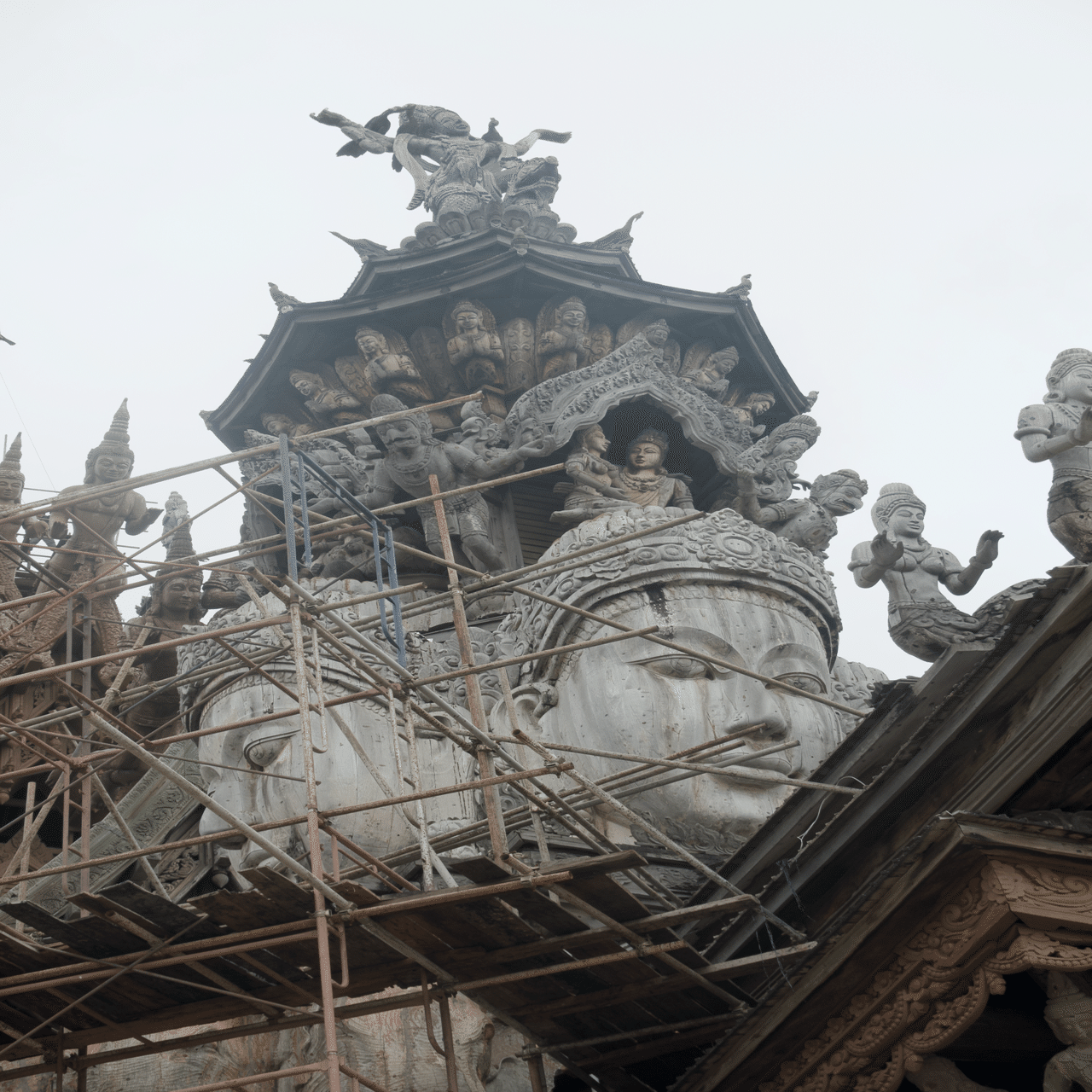 タイ旅2023 #24】タイ版サグラダ・ファミリア｜さざなみあやめ