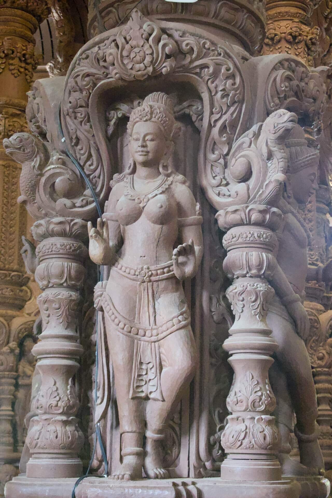 タイの伝統的な彫刻 楽天市場】Lakhon Ram ラコーン タイの伝統舞踊 男性像 木彫り像