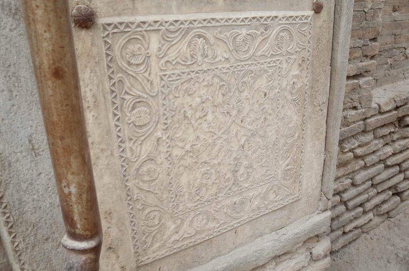 メドレセの外壁をクローズアップして撮影した写真