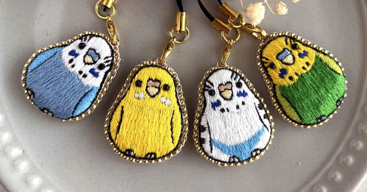 セキセイインコ（ノーマル）②】刺繍ブローチ ハンドメイド 鳥 動物 