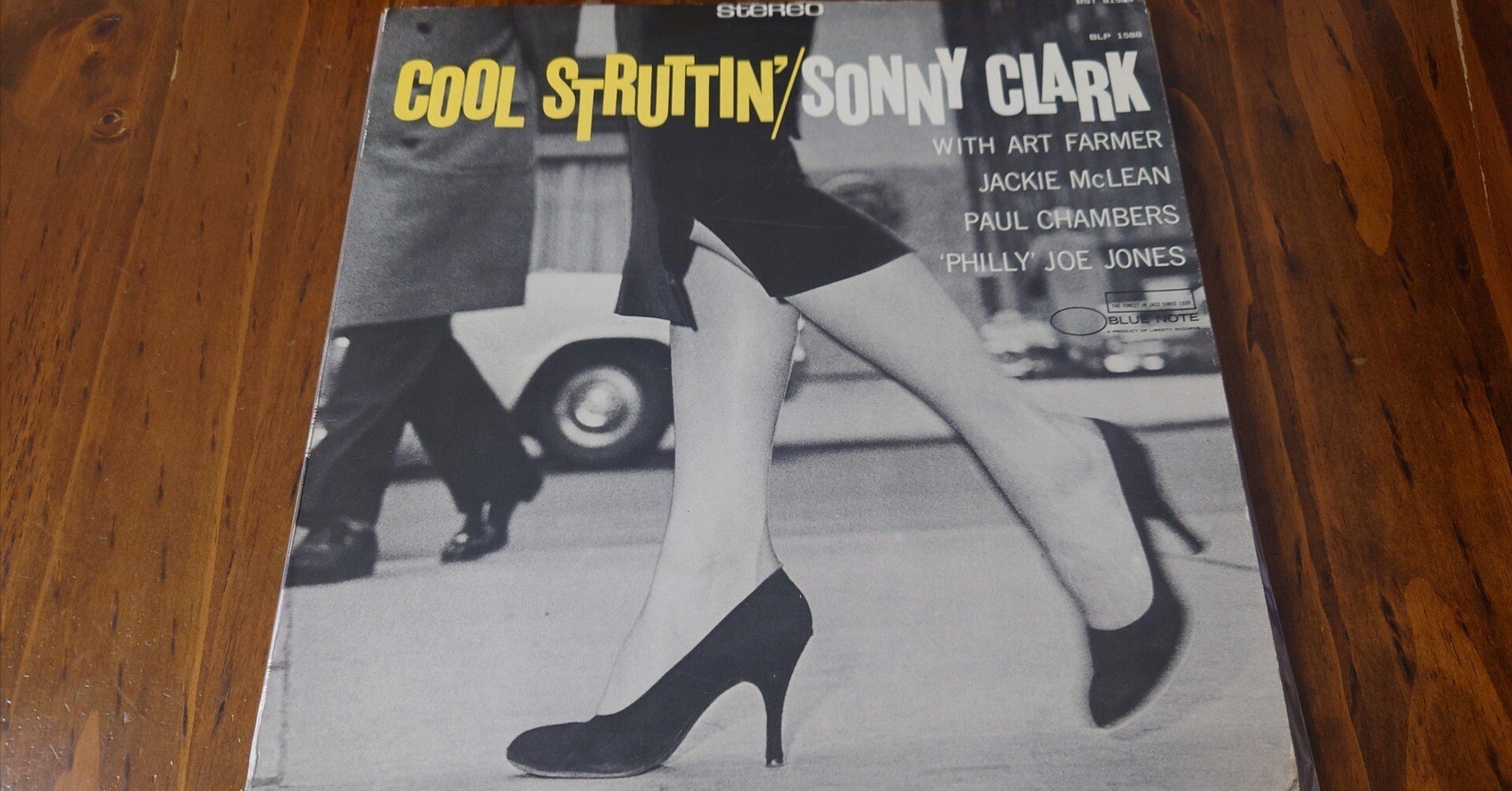 ソニー・クラーク/クール・ストラッティン【キング盤・完全限定盤・美品・希少】④ 51TwYWIAxeL._UF350,350_QL50_.jpg