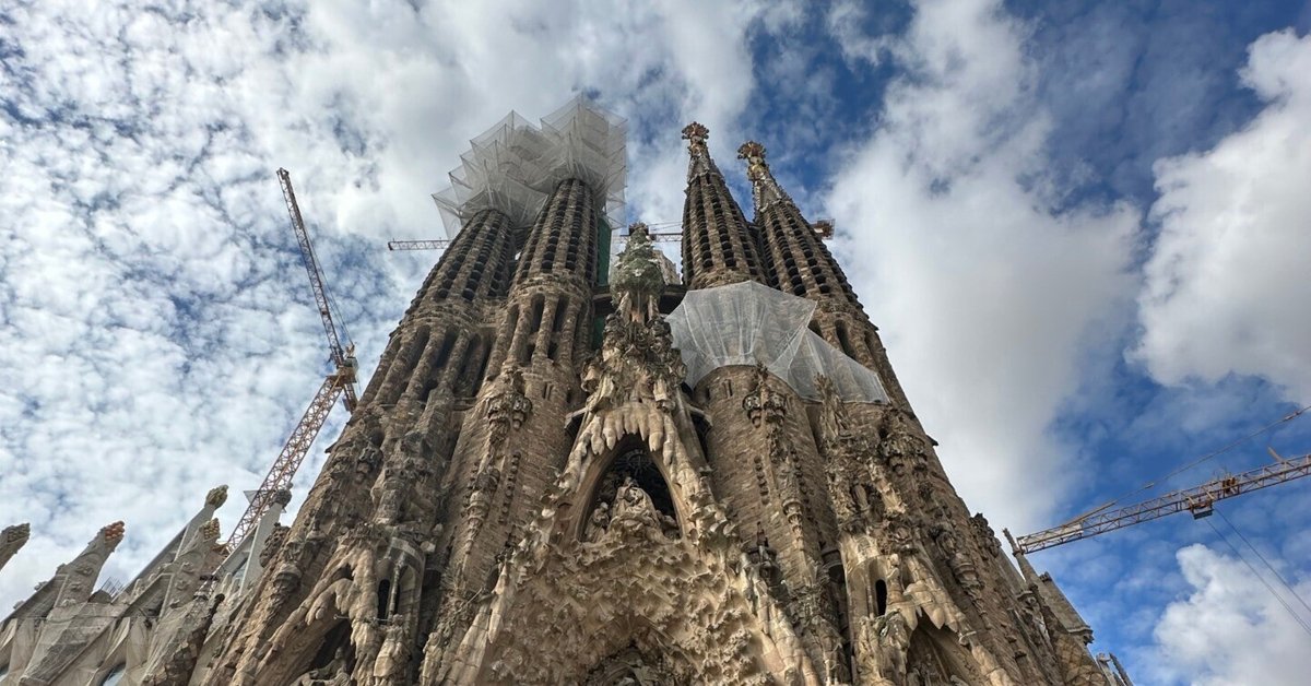 スペイン・バルセロナの街でガウディ建築を堪能する｜井上 周
