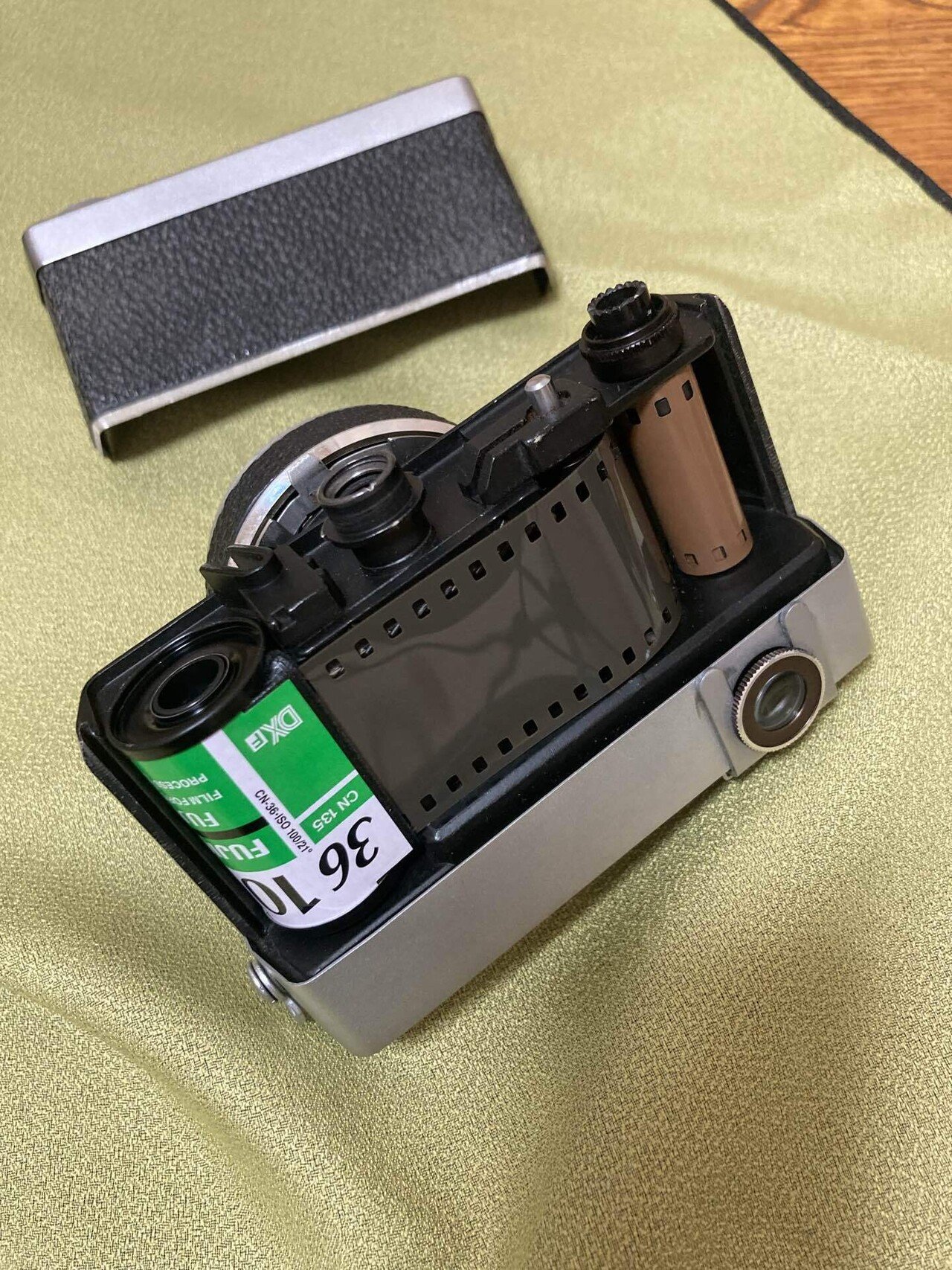 レンズを買いにいったはずが、なぜかWERRAのカメラも入手してい