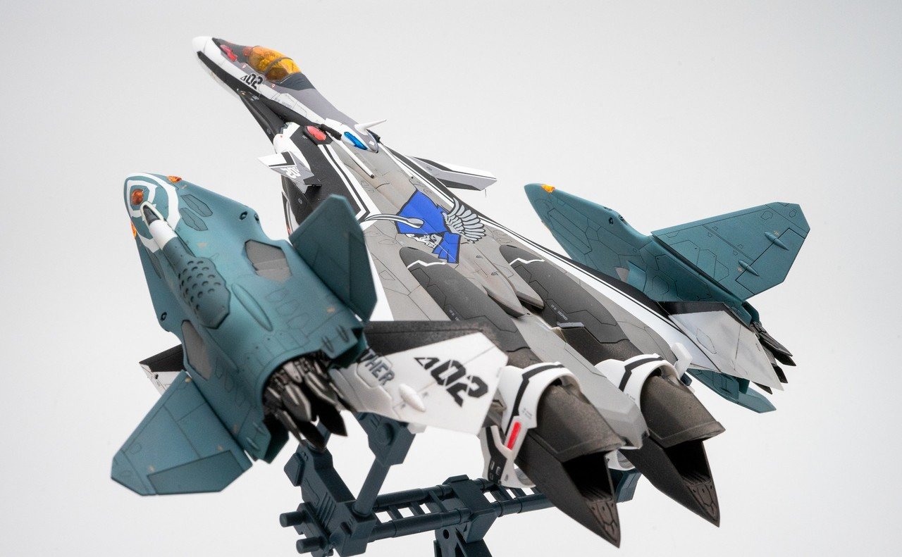 作品】ハセガワ劇場版マクロスデルタ VF-31F ジークフリード メッサー