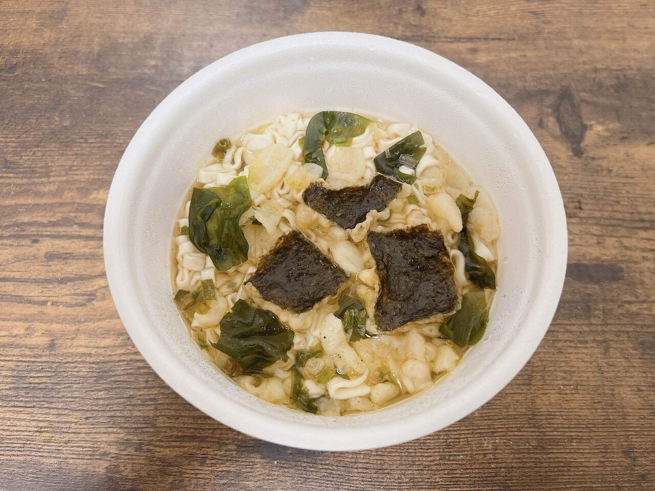 カップ麺格付け#282 マイフレンド ビックたぬきうどん (大黒食品工業