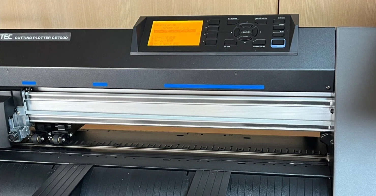 カッティングマシンCE7000-40起動&xtoolシルクスクリーン カッティングマシンCE7000-40起動&xtoolシルクスクリーン
