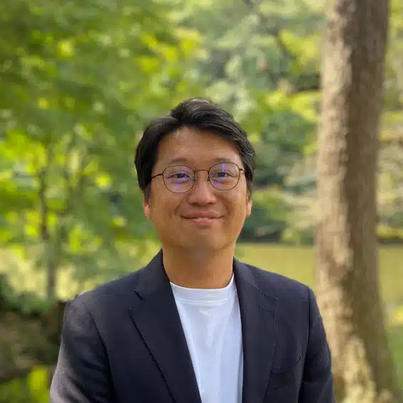 JH Lee