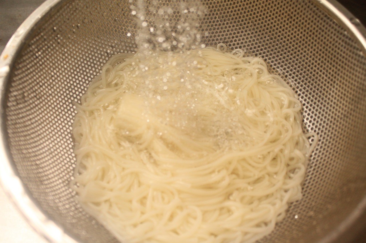 そうめんをバラバラにせず茹でる方法 樋口直哉 Travelingfoodlab Note そうめんをバラバラにせず茹でる方法 樋口直哉 Travelingfoodlab Note
