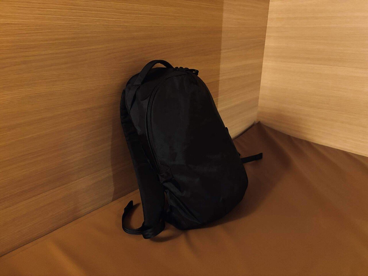 現代社会に合うミニマルなバックパック、ABLE CARRY Thirteen