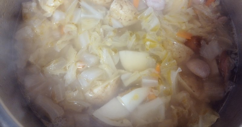 寒い冬、あなたに優しい基本の野菜スープのレシピ