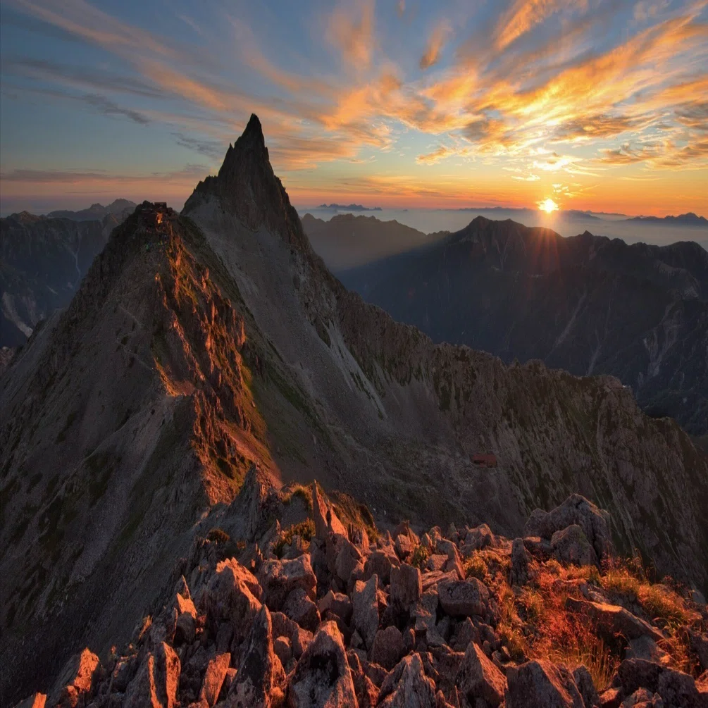 Mountain view  山の景色 A breathtaking mountain valley view, with lush greenery leading to