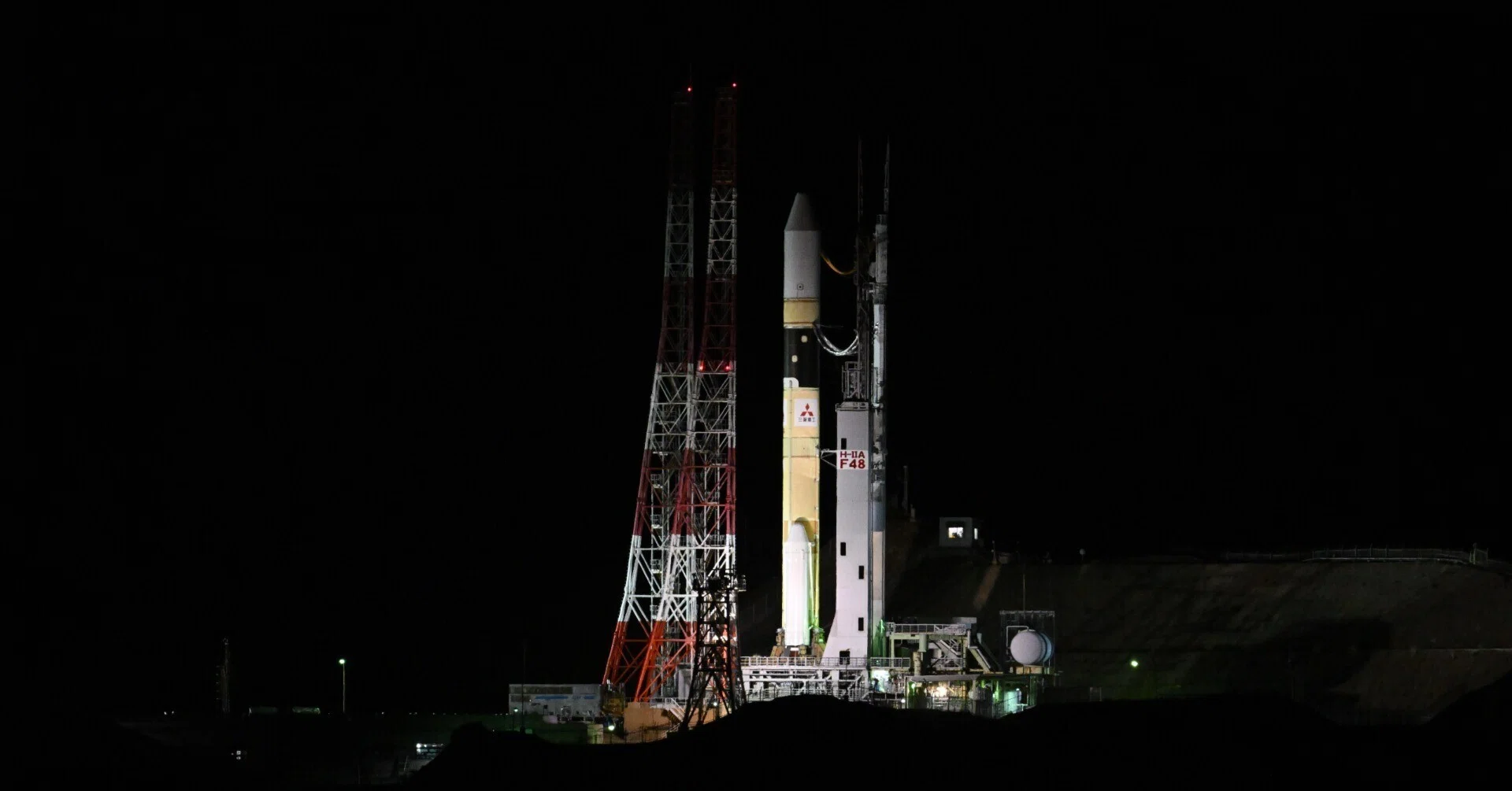 H-IIAロケット48号機 機体移動｜探検された天の世界 - Celestial