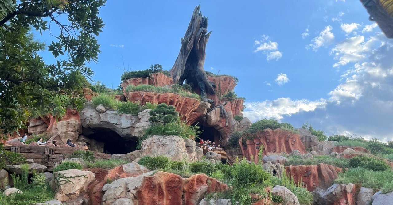 ディズニートリビア】大人気「スプラッシュマウンテン」って ディズニートリビア】大人気「スプラッシュマウンテン」って