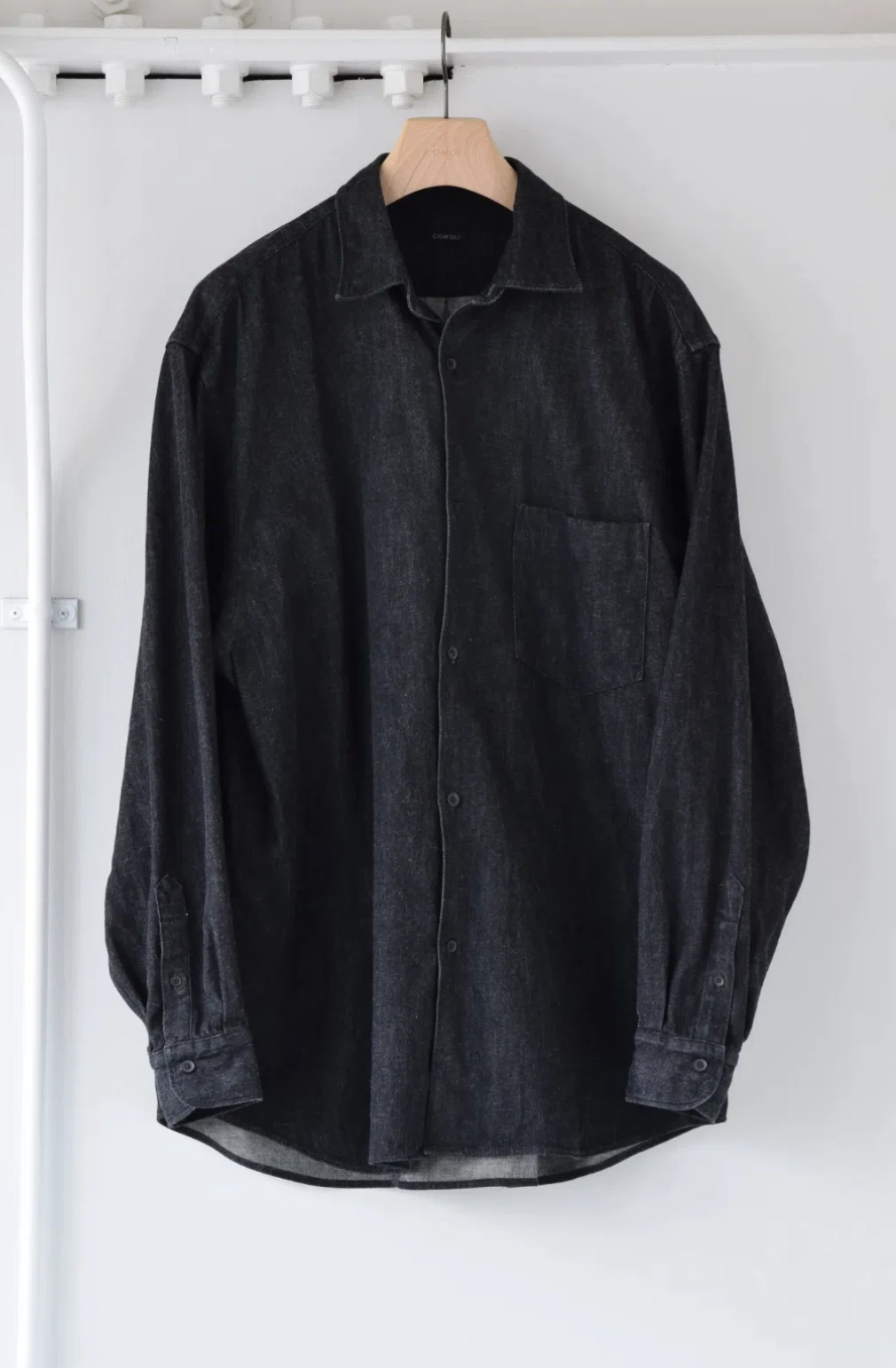 COMOLI 24SS 1stデリバリーレポート。デニムコモリシャツはサイズ選び