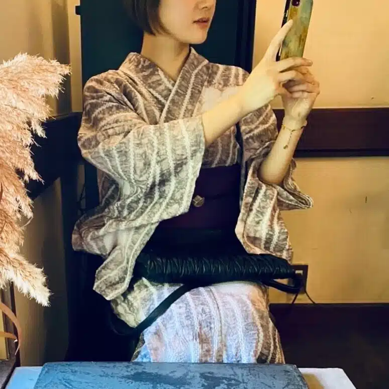 龍郷柄の大島紬。こんなにも格好良くて凛としていて、愛らしさもある