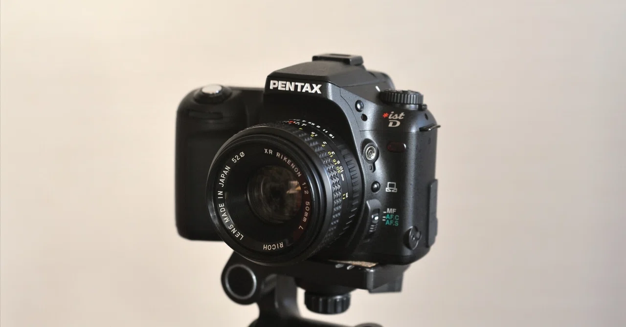 PENTAX *ist D。初代ペンタックスデジタル一眼レフの核心|Sven. PENTAX *ist D。初代ペンタックスデジタル一眼レフの核心|Sven.